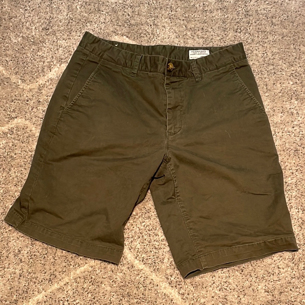 7 diamonds shorts 30 waist